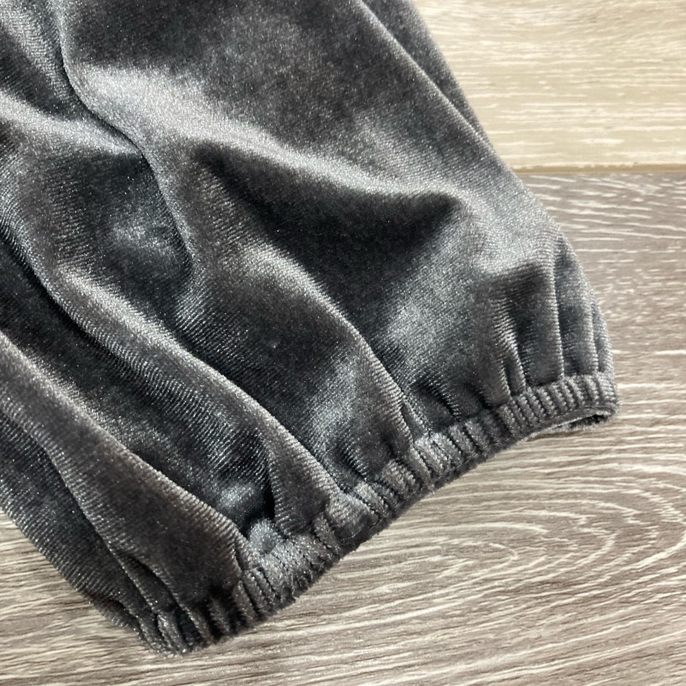 Entro Off the Shoulder Velvet Metallic Grey Top Medium - Picture 13 of 13